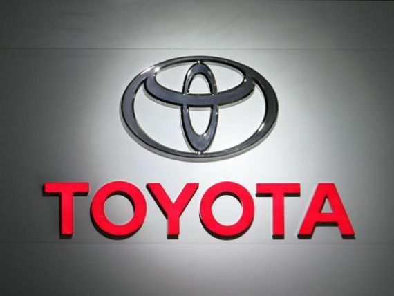 Toyota recheama pentru a doua oara 870.000 de vehicule in SUA si Canada. Reparatiile initiale nu au fost corespunzatoare