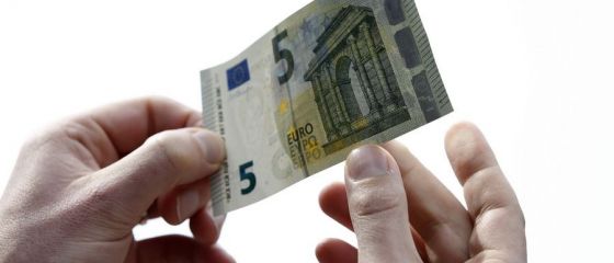 Cel mai slab leu din ultimele 11 saptamani. Cursul BNR a urcat joi la 4,4847 lei/euro