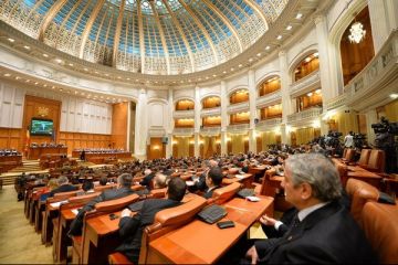 Parlamentul a aprobat constituirea Comisiei speciale privind Rosia Montana. Darius Valcov o conduce