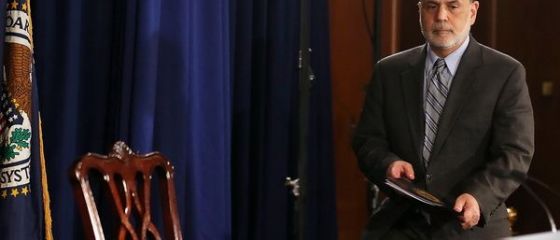 Fed se razgandeste si continua achizitiile lunare de obligatiuni, pe fondul reducerii estimarilor privind cresterea PIB. Analistii, ingrijorati de soliditatea economiei SUA