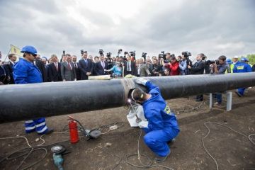 Traian Basescu: Lucrarile la gazoductul Iasi-Ungheni nu vor fi gata in decembrie. Aici nu avem voie sa mintim