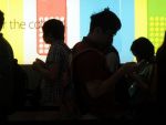 Vanzarile de smartphone-uri din China vor depasi 450 milioane unitati anul viitor. Cu peste 25% mai mult fata de 2013