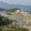 Parlamentarii din comisia speciala pentru Rosia Montana au discutat cu minerii din zona. Remus Cernea, primit cu huiduieli