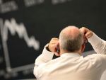 Grecia incearca sa opreasca companiile listate la bursa sa-si mute sediile in afara tarii