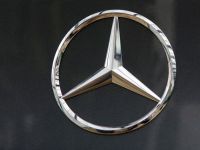 Producatorul german Daimler a contractat o linie de credit de 9 miliarde euro de la 40 de banci