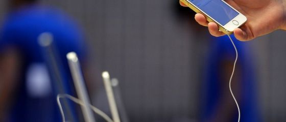 Rezilierea contractelor de telefonie, cablu si internet se va face fara penalizari. Clauzele abuzive reclamate cel mai des la ANPC