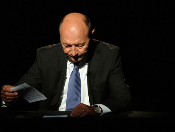 Basescu: Romania a trecut pe excedent in contul curent, e un semnal ingrijorator