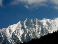 Ninsoare si vant puternic in Masivul Bucegi, salvamontisii recomanda turistilor sa nu urce pe munte