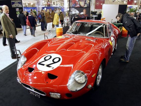 Un Ferrari, vandut pentru 52 milioane dolari, a devenit cea mai scumpa masina din lume