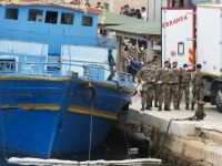 
	Capitanul navei naufragiate langa insula Lampedusa, retinut
