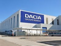 
	Renault mentine activitatea Dacia de la Pitesti, in urmatorii ani. Fabrica a avut productie record in 2013
