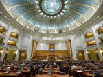 Propunere in Parlament: inca o zi libera pentru romani