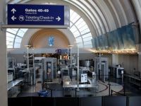 Dispozitive explozive improvizate, descoperite pe aeroportul din Los Angeles