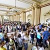 Job fara diploma de facultate nu exista. Sute de tineri isi negociaza viitorul academic la targul de universitati din Capitala