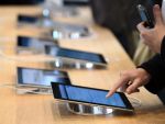 Vanzarile de computere, smartphone-uri si tablete cresc in acest an cu 4,5%, la 2,32 mld. unitati
