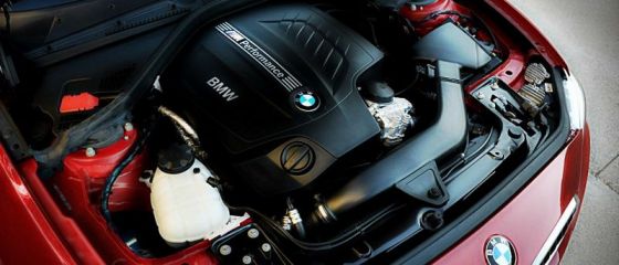 BMW seria 2. Fotografii oficiale cu Terminatorul de Mercedes A Klasse si Audi A3