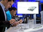 Samsung dezvolta ochelari care afiseaza informatii de pe smartphone si permit convorbiri telefonice