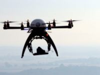 
	Americanii vor sa populeze spatiul aerian cu drone comerciale&nbsp;
