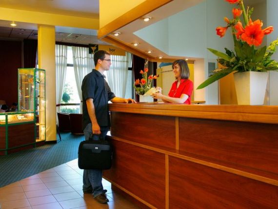 Hotelurile din Romania sunt cu 16% mai goale fata de 2008 si cu 19% mai putin profitabile