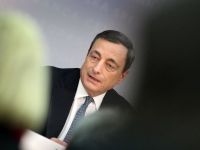 
	Draghi: &quot;Zona euro se afla in pragul unei lungi perioade de inflatie scazuta&quot;. BCE a redus dobanda cheie la un nou minim, de 0,25%
