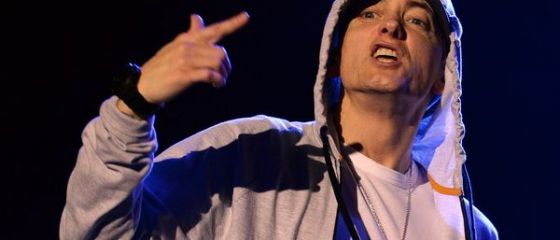 Eminem este marele castigator la MTV Europe Music Awards 2013. Lista completa a premiantilor