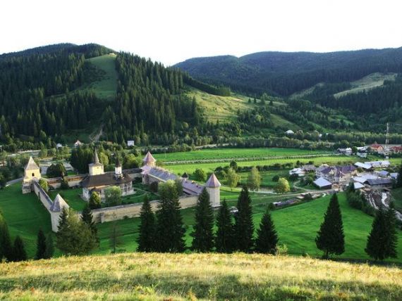 Reduceri de pana la 40% la Targul de Turism din Capitala. Valea Prahovei, Bucovina si Sibiu, cele mai cautate destinatii de Revelion