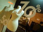 Iluzia reducerilor. De ce discounturile de peste 50% sunt inselatoare si cum ne pacalesc retailerii