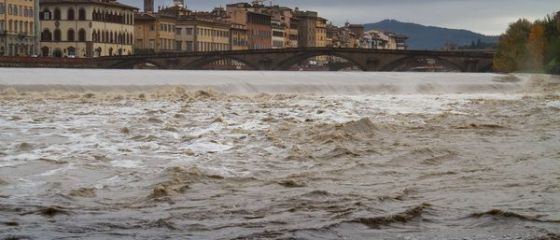 Guvernul Italiei a decretat starea de urgenta in Sardinia, afectata de inundatii devastatoare