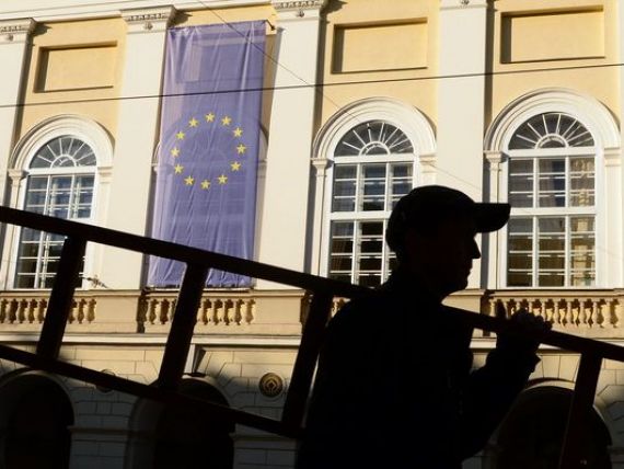 Ucraina a spus pas UE. Suspendarea acordului cu Uniunea Europeana, o decizie economica, afirma premierul Azarov