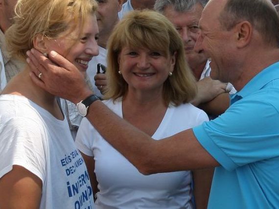 Ioana Basescu va primi subventii de 46.000 de euro pe an pentru terenul agricol