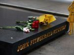 SUA coboara steagurile in berna, comemorand o jumatate de secol de la asasinarea lui John F. Kennedy