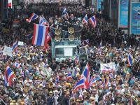 Ministerul Finantelor din Thailanda, luat cu asalt de sute de manifestanti
