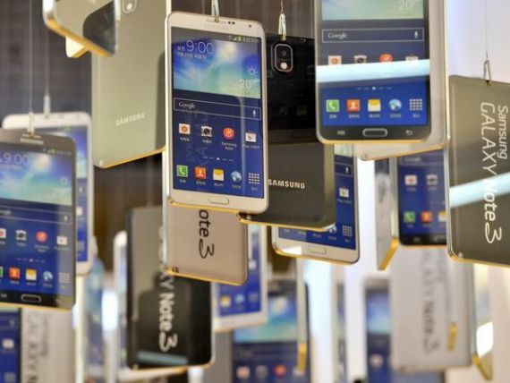 Samsung si Philips, verificate de CE. Exista suspiciuni ca ar fi convenit limitarea vanzarilor online pentru a creste preturile