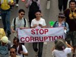 Premierul thailandez dizolva Parlamentului, dar fara efect asupra manifestantilor