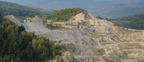 Legea minelor, care ar fi dat curs proiectului Rosia Montana, nu a adunat numarul de voturi necesar pentru a fi adoptata