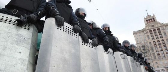 Opozitia anticipeaza sosirea a milioane de manifestanti la Kiev, dupa ce politia a eliberat azi-noapte Piata Independentei