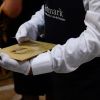Casele de licitatii scot la vanzare piese spectaculoase