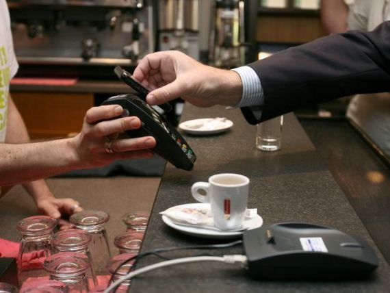 Adoptia platilor mobile, o piata estimata la 10 mil. euro, mai rapida decat cea a cardului bancar