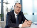 Managerul roman care cunoaste cel mai bine secretele aurului din Apuseni, cat costa sa fii pacient abonat la privat si un castigator al Nobelului propune desfiintarea euro