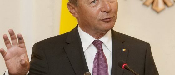 Presedintele Basescu a promulgat modificarea Legii referendumului