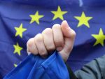 UE pierde ratingul de top de la S P. CE reactioneaza: Decizia e gresita