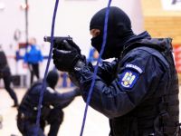 Aradeanul care confectiona bombe artizanale a fost arestat pentru 29 de zile, pentru terorism