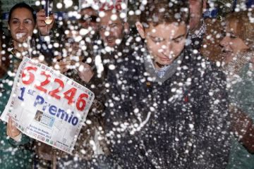 Orice activitate a incetat ieri in Spania, timp de patru ore: El Gordo imparte anual castiguri de 2,5 miliarde euro