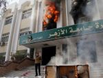 Violente la Cairo. Simpatizanti ai miscarii Fratii Musulmani au incendiat o cladire a Universitatii