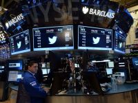 
	Actiunile Twitter au inregistrat cea mai mare scadere de la listarea companiei pe bursa
