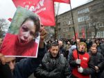 Zeci de mii de persoane protesteaza la Kiev, denuntand agresarea unei jurnaliste de opozitie