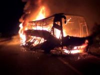 Un autocar cu romani a ars in Ungaria, pasagerii si soferii sunt nevatamati