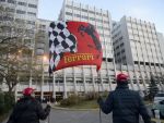 Un jurnalist deghizat in preot a incercat sa intre in camera de spital a lui Schumacher. Starea fostului pilot, stabila