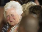 Fosta Prima Doamna a SUA Barbara Bush, internata in spital