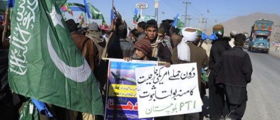 O fata de 8 ani a incercat sa comita un atentat sinucigas in Afganistan
